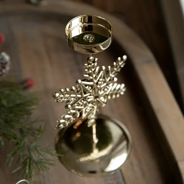 Castiçal de Ferro Dourado com Decoração Natalina
