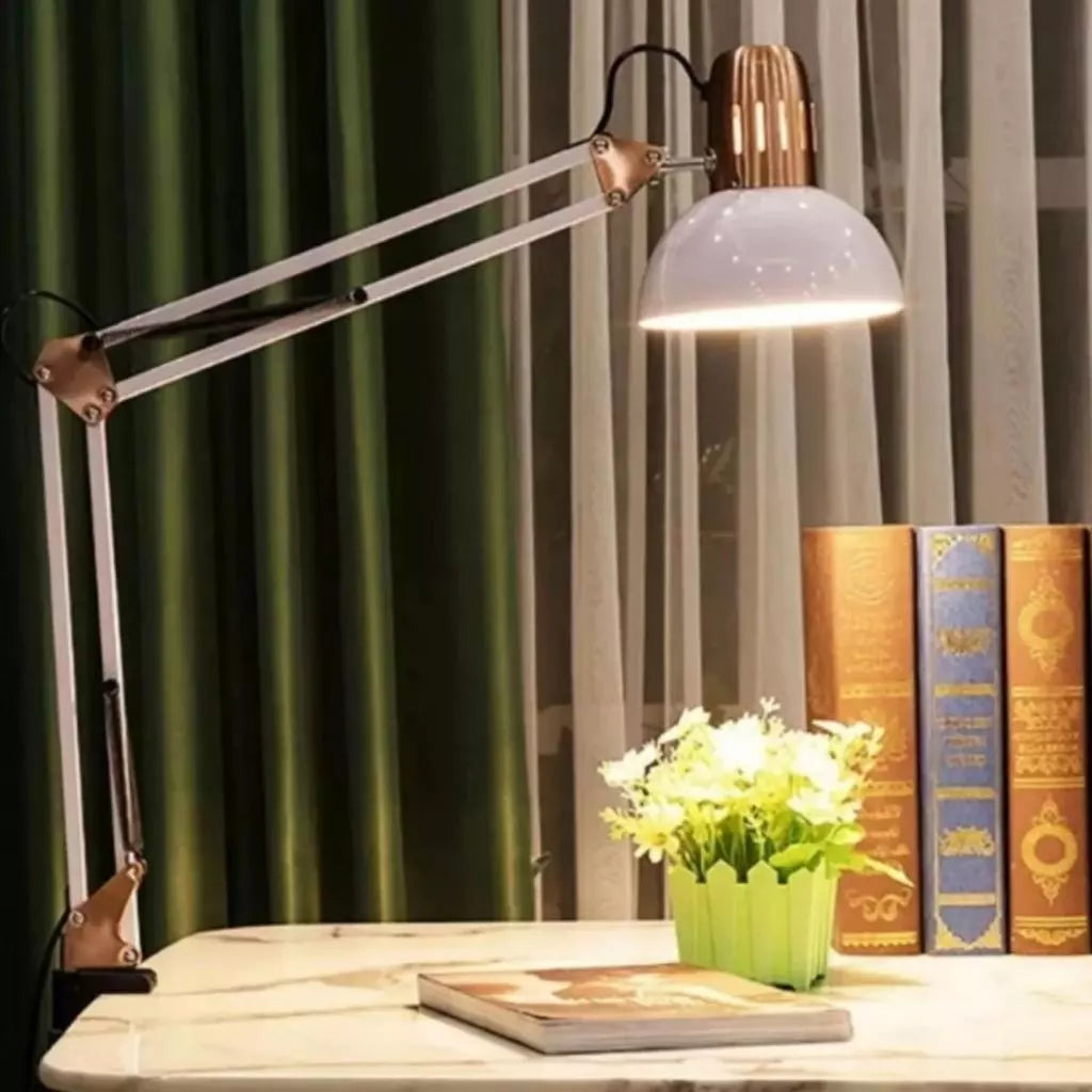 Luminária de Mesa Articulada Pixar