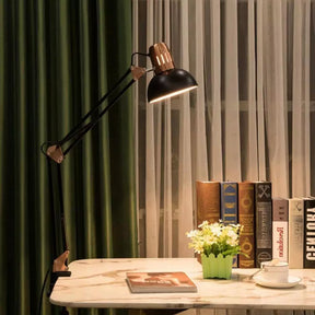 Luminária de Mesa Articulada Pixar