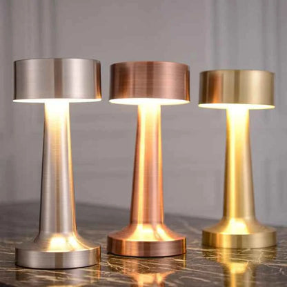 Luminária de Mesa em Led Retrô