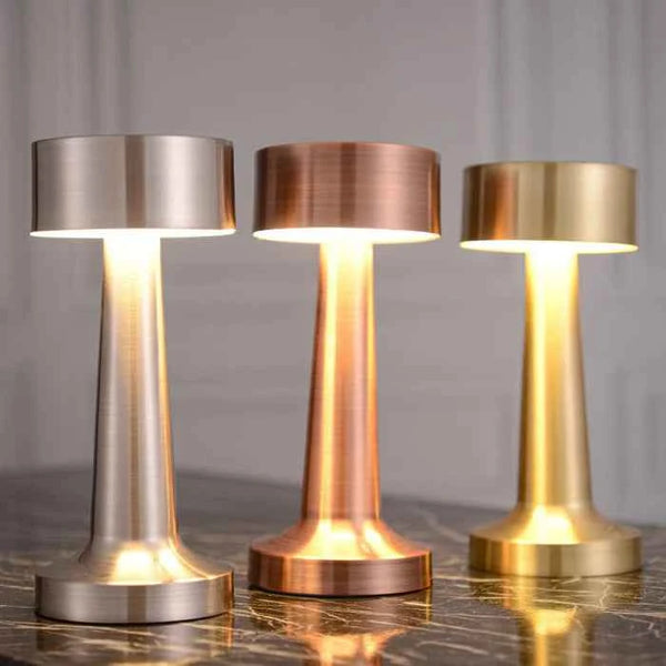Luminária de Mesa em Led Retrô
