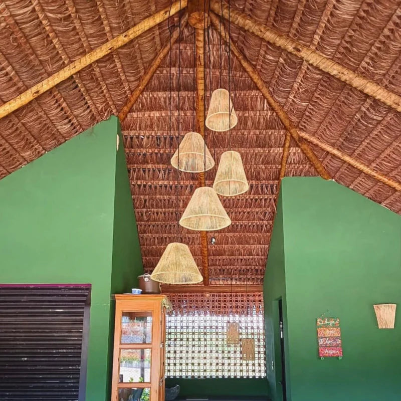 Luminária Pendente Palha Cone 35cm Artesanal - Casa Stony