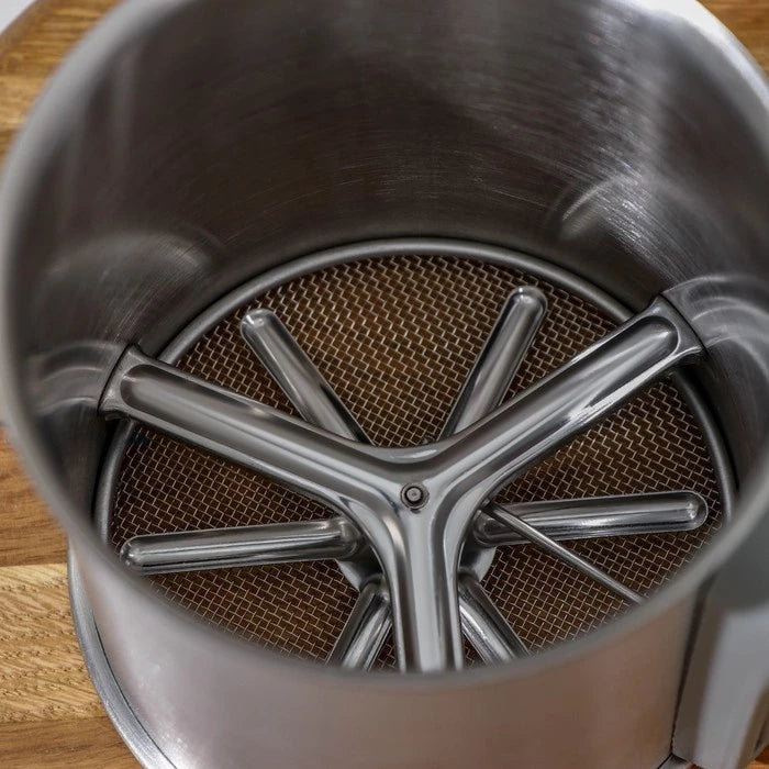 Polvilhador Manual em Inox Com Gatilho 250g - Casa Stony