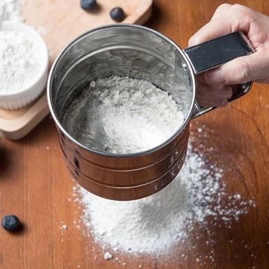 Polvilhador Manual em Inox Com Gatilho 250g
