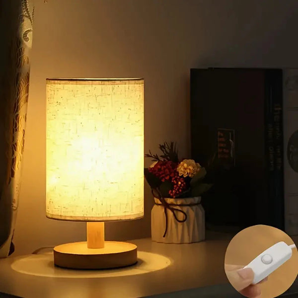Abajur de mesa de madeira com entrada USB