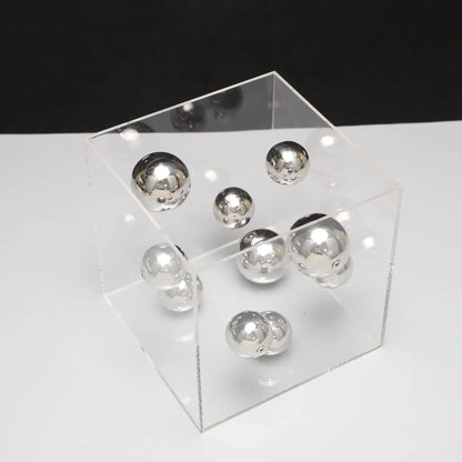 Caixa Decorativa em Acrílico com Bolas em Metal - Casa Stony