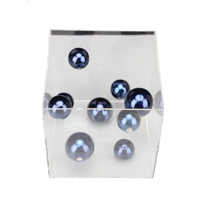 Caixa Decorativa em Acrílico com Bolas em Metal
