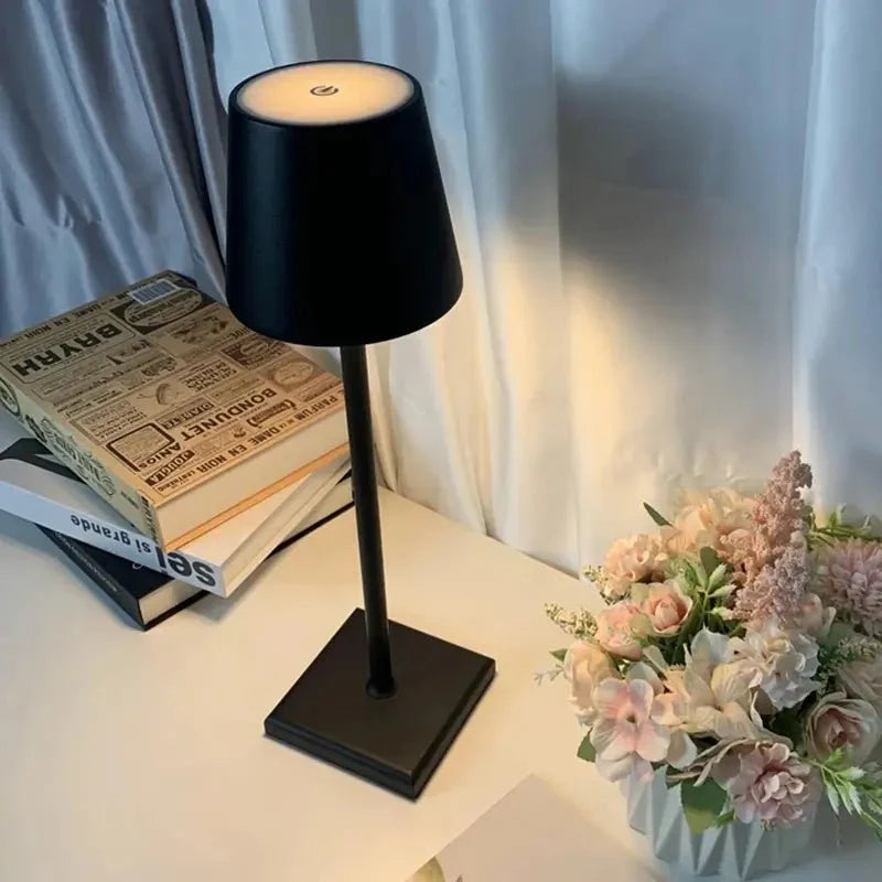 Luminária de Mesa Sem Fio Decorativa Dimerizável - Casa Stony