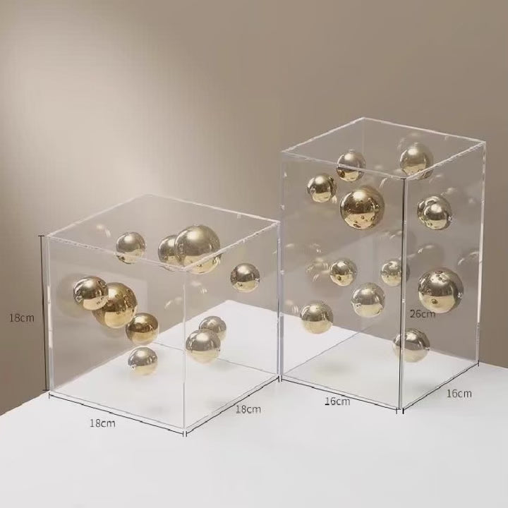 Caixa Decorativa em Acrílico com Bolas em Metal
