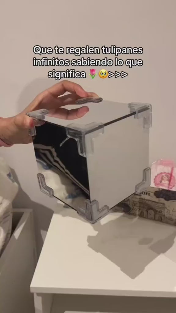 Luminária de Mesa em Cubo Flores de Tulipa