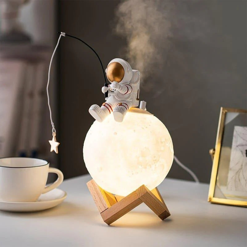 Umidificador de Ar e Luminária de Mesa Led Lua Astronauta - Casa Stony